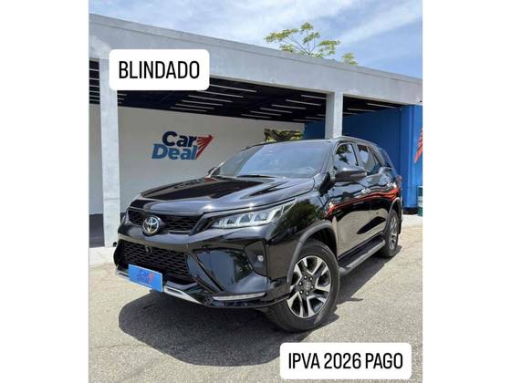 TOYOTA HILUX SW4 2.8 D-4D TURBO DIESEL DIAMOND 7L 4X4 AUTOMÁTICO